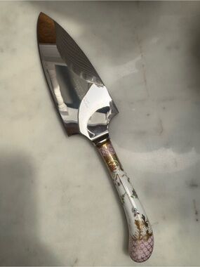 Floraine Lewis & Co. Porcelain Handle Cake Server - Pink and Gold Floral